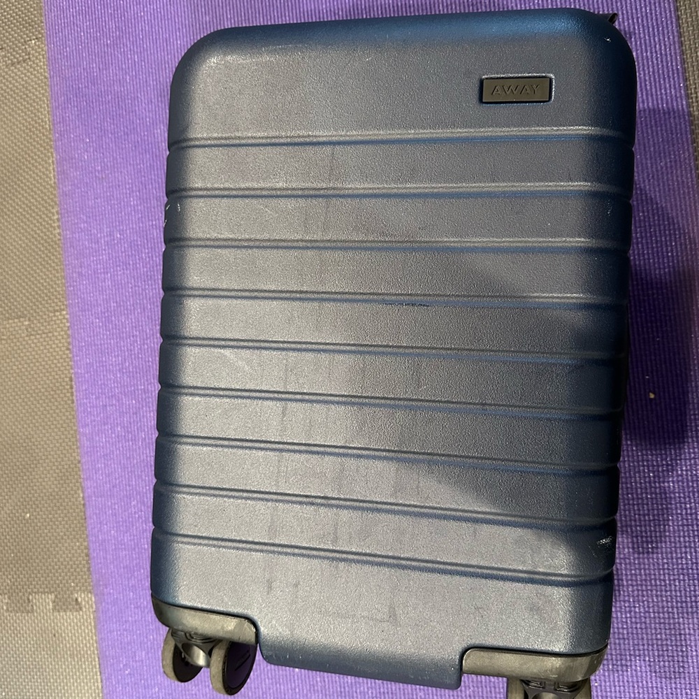 AWAY suitcase - kid’s size - Picture 7 of 8